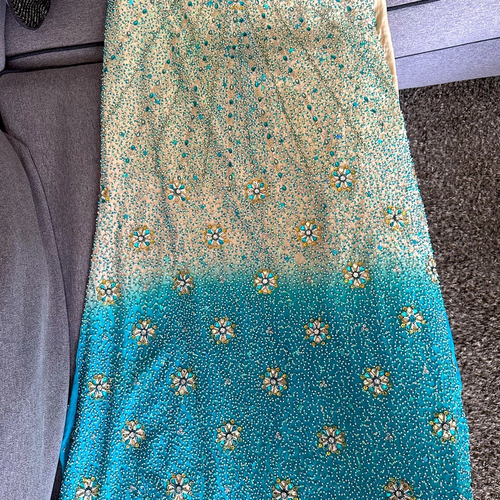 Lehngha choli with Dupatta size 34 , ready made never worn